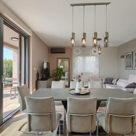 Вілла Privepolai By Guide *