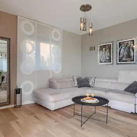 Вілла Privepolai By Guide