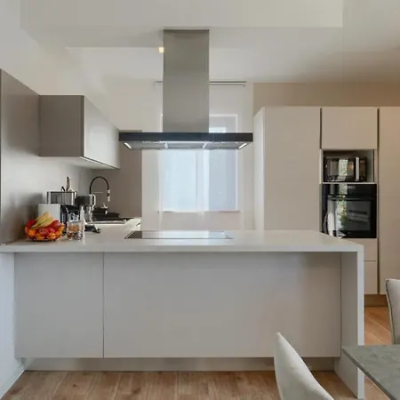 Privepolai By Guide *