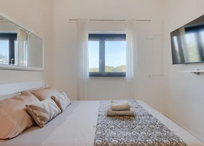 Privepolai By Guide Vila Pula