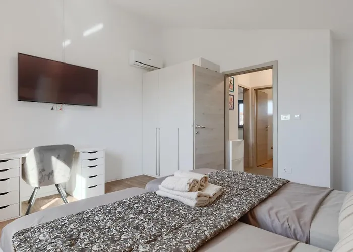 Privepolai By Guide Villa *