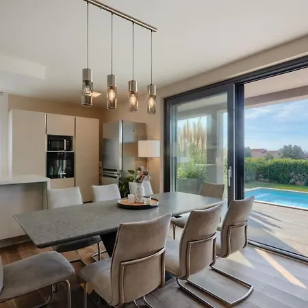 Villa Privepolai By Guide *